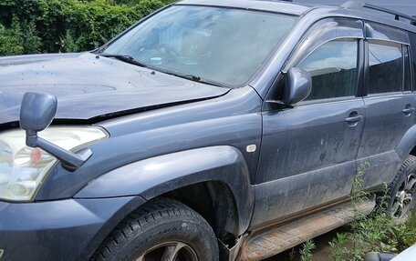 Toyota Land Cruiser Prado 120 рестайлинг, 2004 год, 830 000 рублей, 10 фотография
