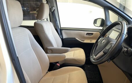 Toyota Noah III, 2014 год, 1 580 000 рублей, 8 фотография