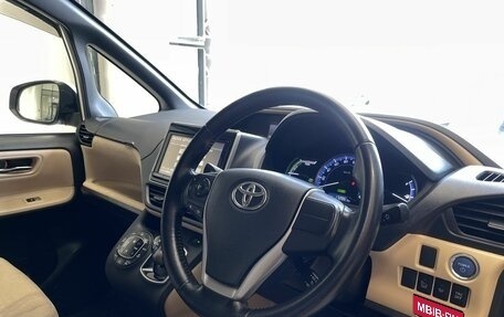 Toyota Noah III, 2014 год, 1 580 000 рублей, 7 фотография