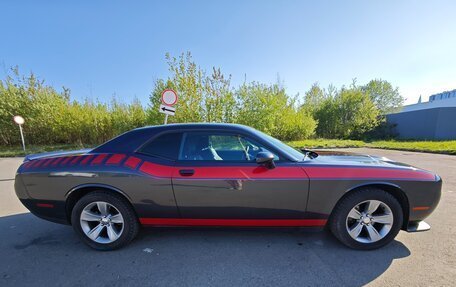 Dodge Challenger III рестайлинг 2, 2018 год, 3 450 000 рублей, 9 фотография