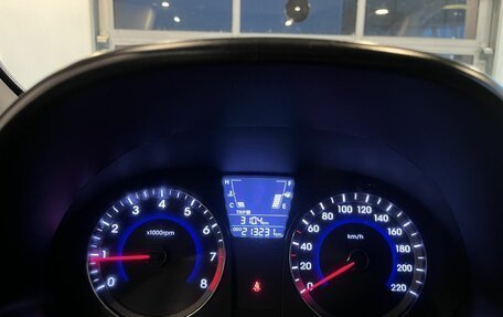 Hyundai Solaris II рестайлинг, 2013 год, 650 000 рублей, 11 фотография