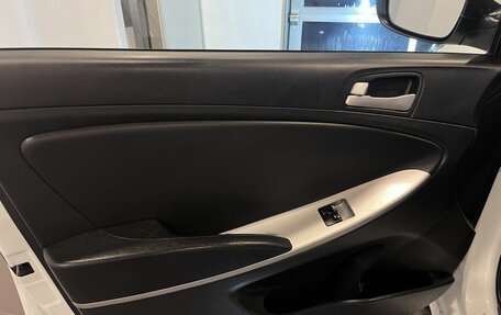 Hyundai Solaris II рестайлинг, 2013 год, 650 000 рублей, 21 фотография