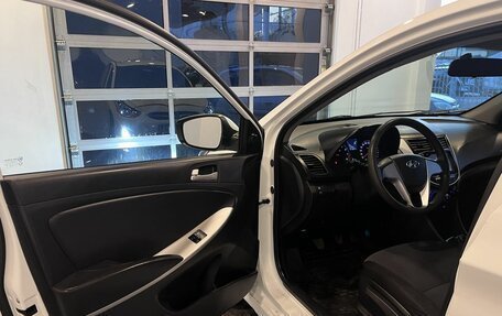 Hyundai Solaris II рестайлинг, 2013 год, 650 000 рублей, 20 фотография