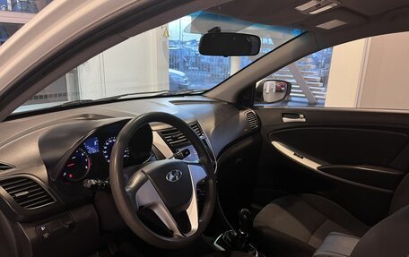 Hyundai Solaris II рестайлинг, 2013 год, 650 000 рублей, 22 фотография