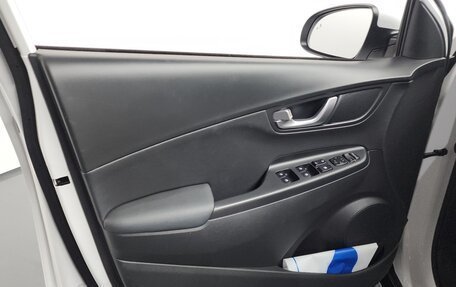Hyundai Kona I, 2022 год, 1 789 000 рублей, 20 фотография
