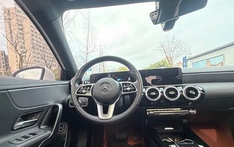 Mercedes-Benz A-Класс, 2022 год, 2 230 000 рублей, 11 фотография