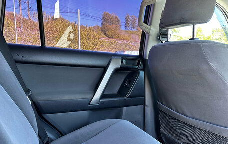 Toyota Land Cruiser Prado 150 рестайлинг 2, 2012 год, 2 650 000 рублей, 20 фотография