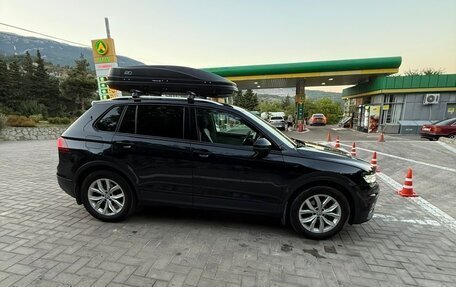 Volkswagen Tiguan II, 2018 год, 2 500 000 рублей, 1 фотография