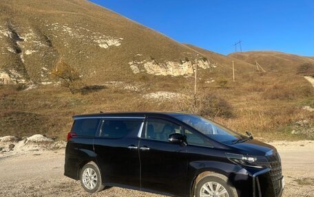 Toyota Alphard III, 2019 год, 3 100 000 рублей, 1 фотография