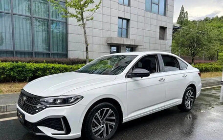 Volkswagen Lavida, 2022 год, 1 100 222 рублей, 2 фотография