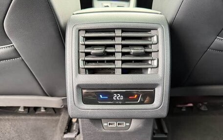 Volkswagen Golf VIII, 2022 год, 1 600 005 рублей, 18 фотография