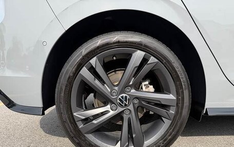 Volkswagen Golf VIII, 2022 год, 1 600 005 рублей, 22 фотография