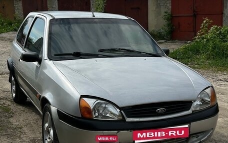 Ford Fiesta, 2000 год, 110 000 рублей, 2 фотография