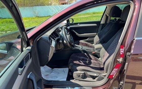 Volkswagen Passat B8 рестайлинг, 2015 год, 2 000 000 рублей, 32 фотография