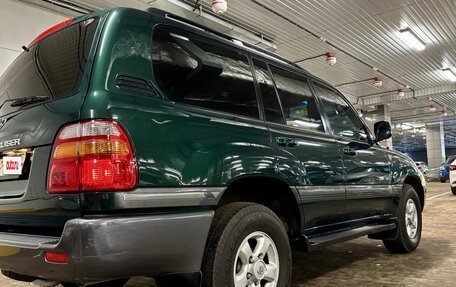 Toyota Land Cruiser 100 рестайлинг 2, 2000 год, 2 450 000 рублей, 10 фотография