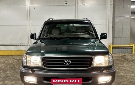 Toyota Land Cruiser 100 рестайлинг 2, 2000 год, 2 450 000 рублей, 13 фотография
