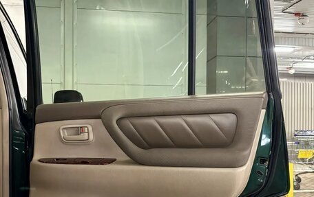 Toyota Land Cruiser 100 рестайлинг 2, 2000 год, 2 450 000 рублей, 24 фотография