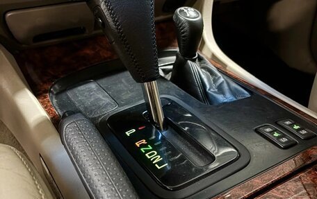 Toyota Land Cruiser 100 рестайлинг 2, 2000 год, 2 450 000 рублей, 31 фотография
