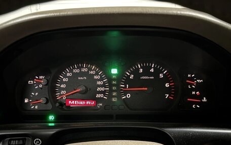 Toyota Land Cruiser 100 рестайлинг 2, 2000 год, 2 450 000 рублей, 33 фотография