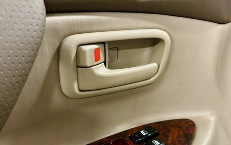 Toyota Land Cruiser 100 рестайлинг 2, 2000 год, 2 450 000 рублей, 34 фотография