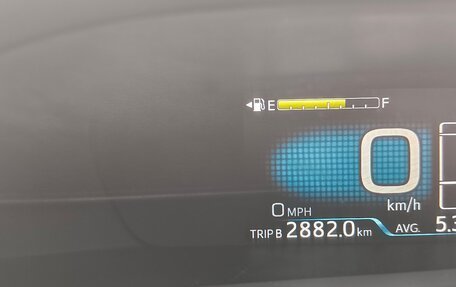 Toyota Prius IV XW50, 2016 год, 1 700 000 рублей, 12 фотография
