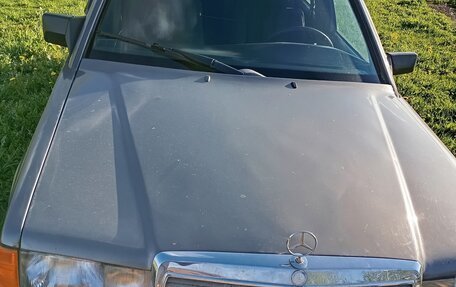 Mercedes-Benz 190 (W201), 1992 год, 300 000 рублей, 3 фотография