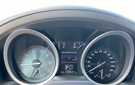 Toyota Land Cruiser 200, 2014 год, 4 290 000 рублей, 14 фотография