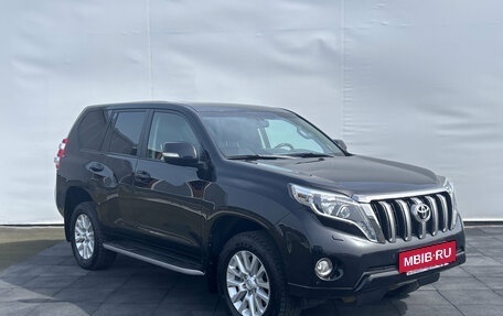 Toyota Land Cruiser Prado 150 рестайлинг 2, 2014 год, 3 200 000 рублей, 3 фотография