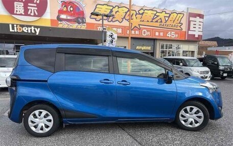 Toyota Sienta II, 2017 год, 1 200 000 рублей, 3 фотография