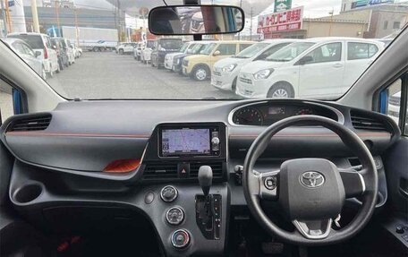 Toyota Sienta II, 2017 год, 1 200 000 рублей, 10 фотография