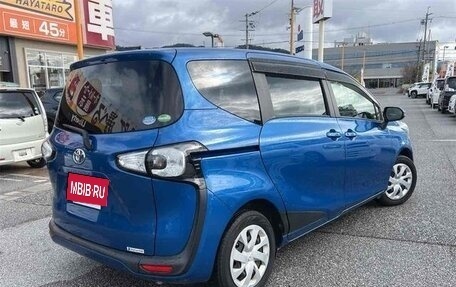 Toyota Sienta II, 2017 год, 1 200 000 рублей, 4 фотография