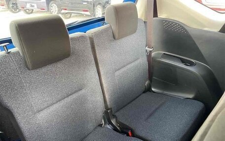 Toyota Sienta II, 2017 год, 1 200 000 рублей, 14 фотография