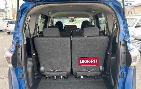 Toyota Sienta II, 2017 год, 1 200 000 рублей, 15 фотография