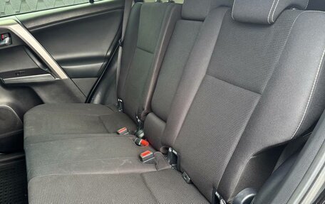 Toyota RAV4, 2018 год, 2 650 000 рублей, 17 фотография