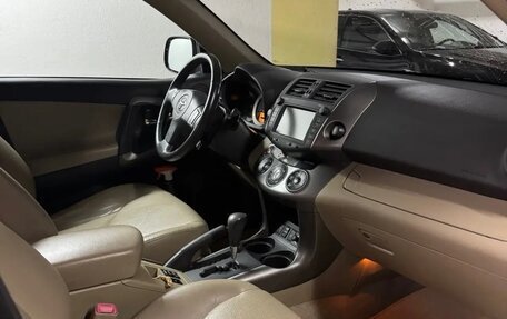 Toyota RAV4, 2011 год, 1 850 000 рублей, 7 фотография