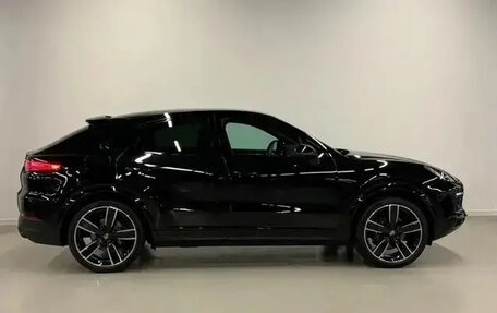 Porsche Cayenne III, 2022 год, 10 500 000 рублей, 2 фотография