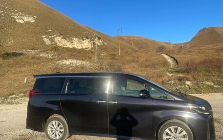 Toyota Alphard III, 2019 год, 3 100 000 рублей, 11 фотография