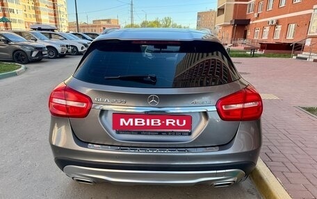 Mercedes-Benz GLA, 2015 год, 1 999 000 рублей, 4 фотография