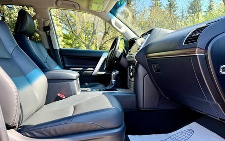 Toyota Land Cruiser Prado 150 рестайлинг 2, 2021 год, 6 699 999 рублей, 12 фотография