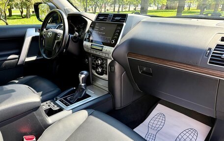 Toyota Land Cruiser Prado 150 рестайлинг 2, 2021 год, 6 699 999 рублей, 11 фотография