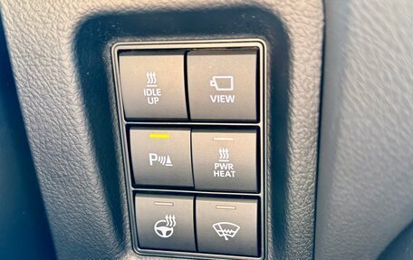 Toyota Land Cruiser Prado 150 рестайлинг 2, 2021 год, 6 699 999 рублей, 26 фотография