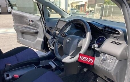 Toyota Wish II, 2012 год, 1 010 000 рублей, 14 фотография