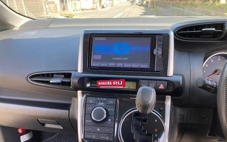 Toyota Wish II, 2012 год, 1 010 000 рублей, 21 фотография