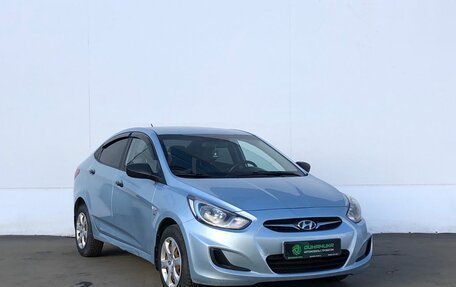 Hyundai Solaris II рестайлинг, 2012 год, 610 000 рублей, 3 фотография