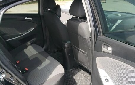 Hyundai Solaris II рестайлинг, 2012 год, 680 000 рублей, 10 фотография