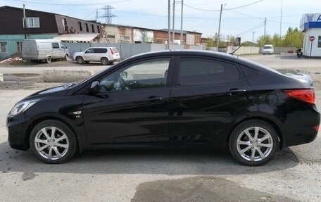 Hyundai Solaris II рестайлинг, 2012 год, 680 000 рублей, 5 фотография