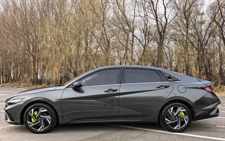 Hyundai Elantra, 2023 год, 2 000 000 рублей, 5 фотография