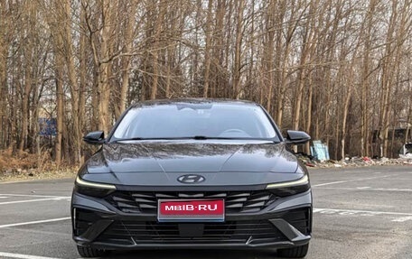 Hyundai Elantra, 2023 год, 2 000 000 рублей, 2 фотография