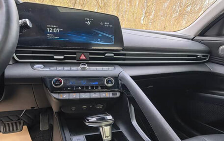Hyundai Elantra, 2023 год, 2 000 000 рублей, 15 фотография