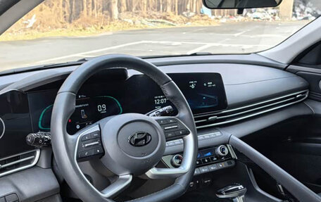 Hyundai Elantra, 2023 год, 2 000 000 рублей, 8 фотография